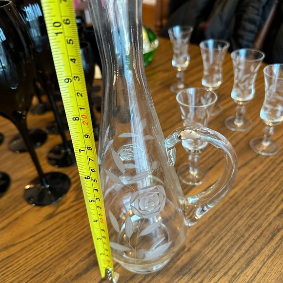 Liquor canister and 5 liquor glasses - Picture 6 of 6